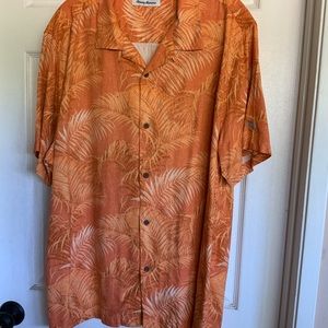 SALE❤️TOMMY BAHAMA 100% silk shirt
